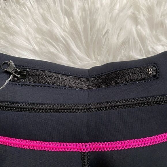 KW Heat Generating Capri Pants Weight Cutting Black Pink NEW Women’s Size XS - Picture 6 of 9